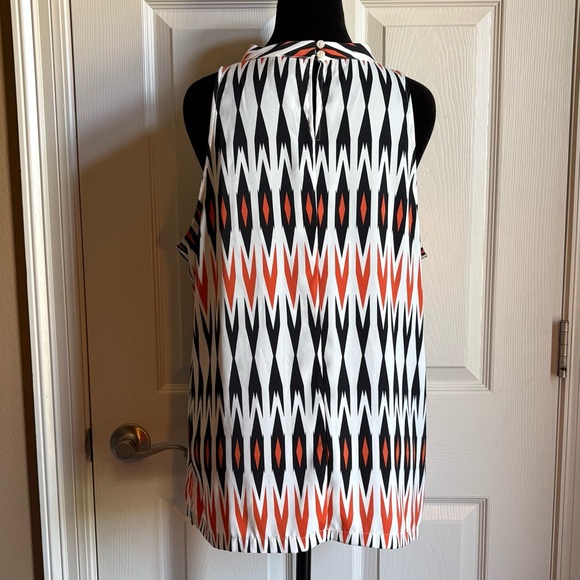 Worthington Geometric Sleeveless Blouse - Picture 2 of 11